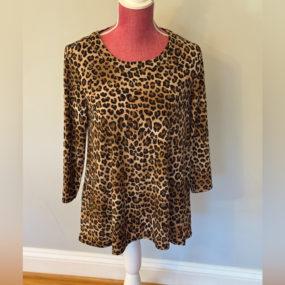 Women’s size Small Anne Klein Leopard Print Top NEW WITH TAGS